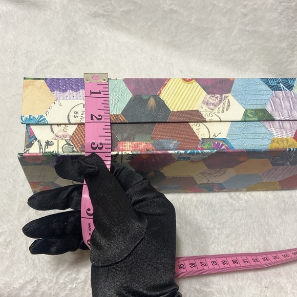 Colorful Hexagon Patterned Box - Picture 11 of 12